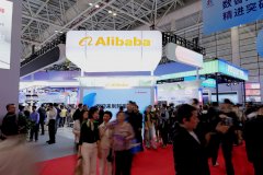 <b>AI从动解析脚色、场景取</b>